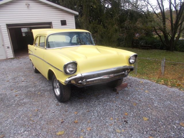 1957 Black Chevrolet Bel Air/150/210 Sedan
