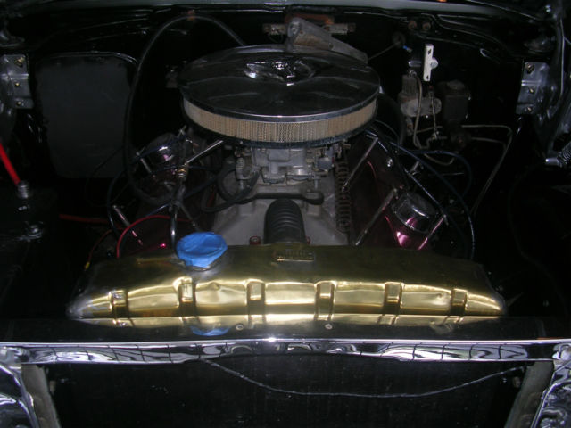 1957 Ivory Metallic Chevrolet Bel Air/150/210 Sedan