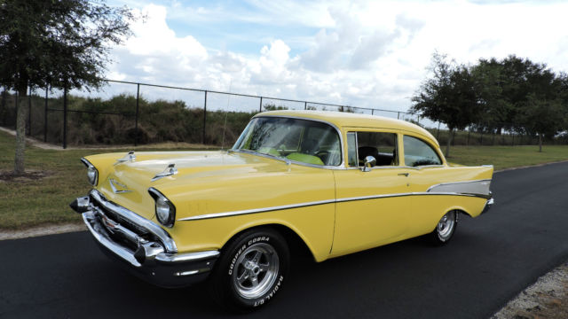 1957 YELLOW Chevrolet Bel Air/150/210 2DR SEDAN