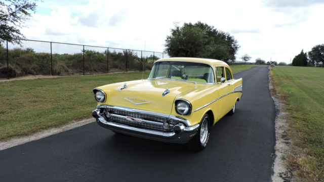 1957 YELLOW Chevrolet Bel Air/150/210 2DR SEDAN