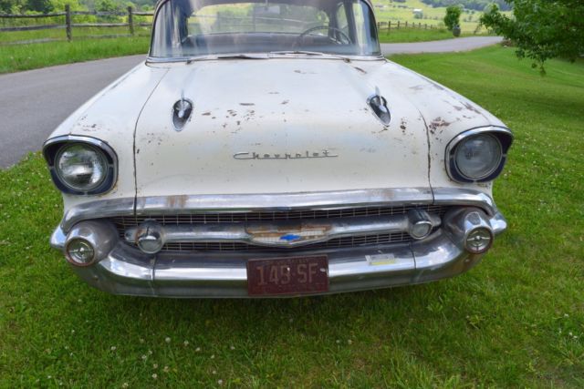 1957 White Chevrolet Bel Air/150/210 Sedan