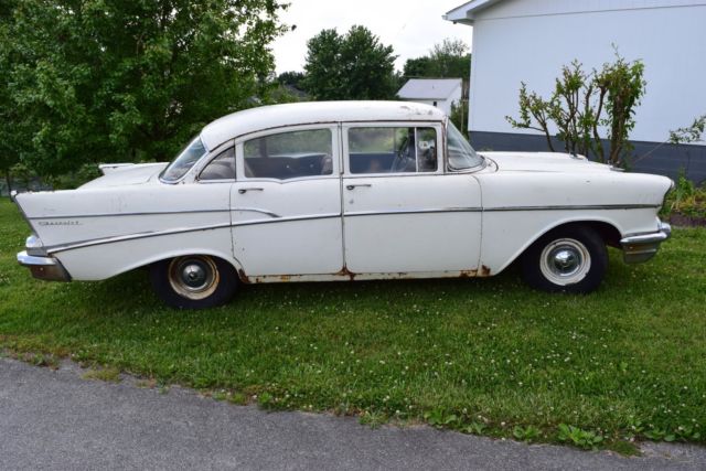 1957 White Chevrolet Bel Air/150/210 Sedan