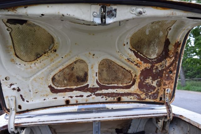 1957 White Chevrolet Bel Air/150/210 Sedan