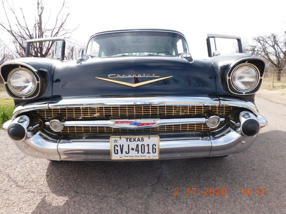 1957 Black Chevrolet Bel Air/150/210 Sedan