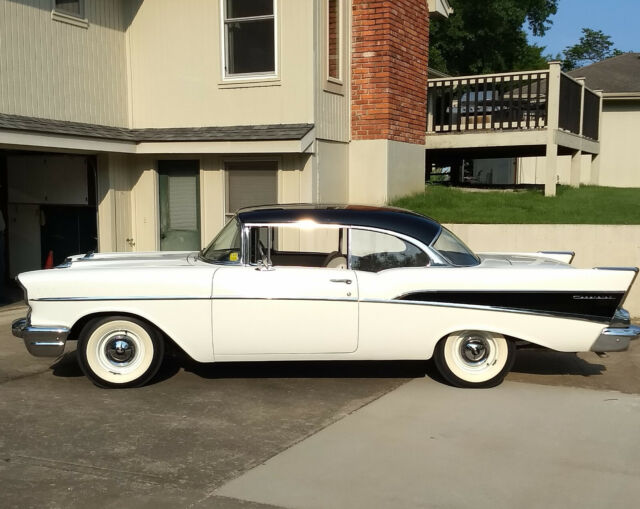 1957 White Chevrolet Bel Air/150/210
