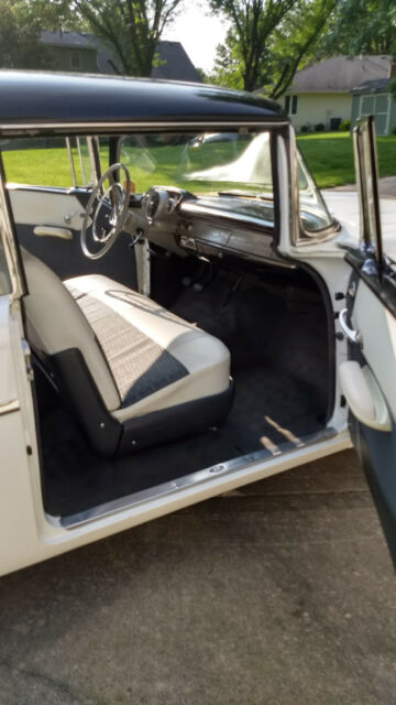 1957 White Chevrolet Bel Air/150/210