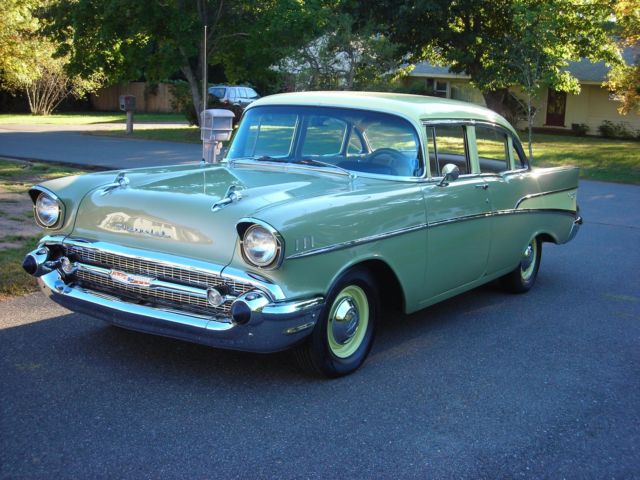 1957 Green/yellow Chevrolet Bel Air/150/210 4 dr sedan