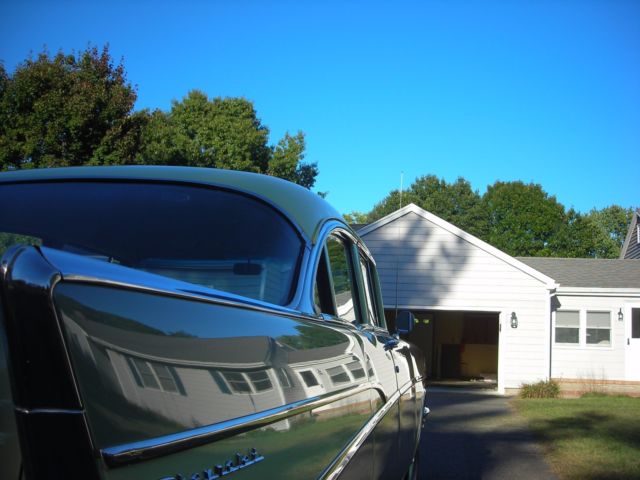 1957 Green/yellow Chevrolet Bel Air/150/210 4 dr sedan