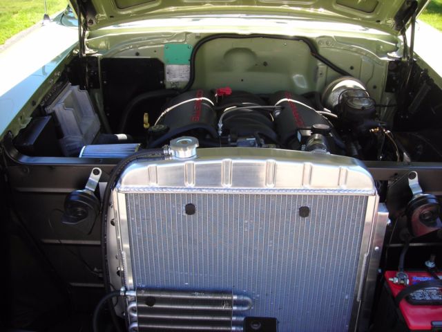 1957 Green/yellow Chevrolet Bel Air/150/210 4 dr sedan