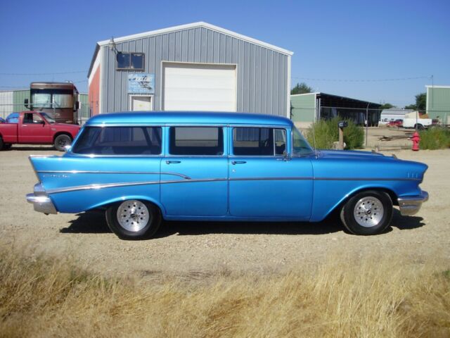 1957 BLUE Chevrolet Bel Air/150/210 Wagon