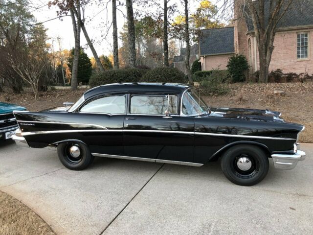 1957 Black Chevrolet Bel Air/150/210 Sedan