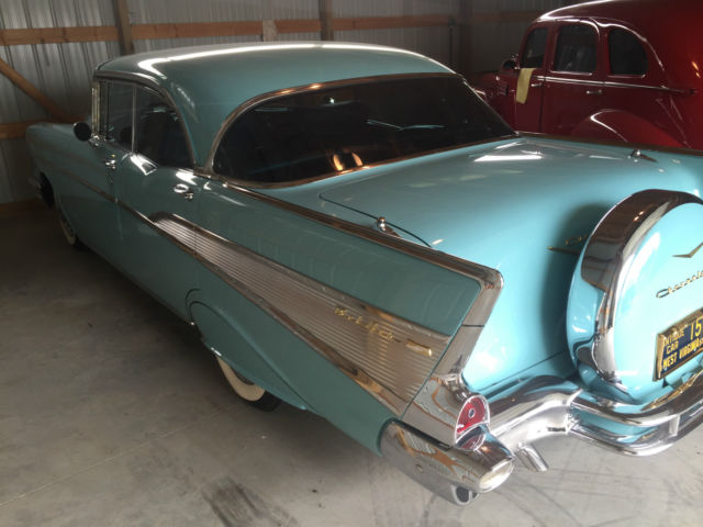 1957 Chevrolet Bel Air/150/210 4dr