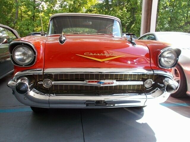 1957 -- Chevrolet Bel Air/150/210 --
