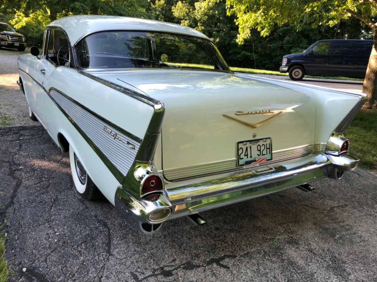 1957 White Chevrolet Bel Air/150/210 Coupe