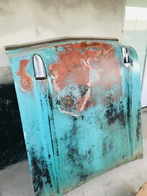 1957 Turquoise & White Chevrolet Bel Air/150/210 Sedan