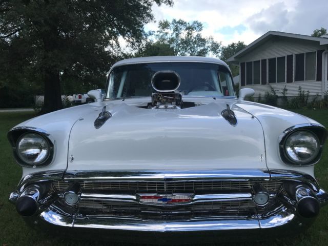 1957 White/Purple Chevrolet Bel Air/150/210 Coupe