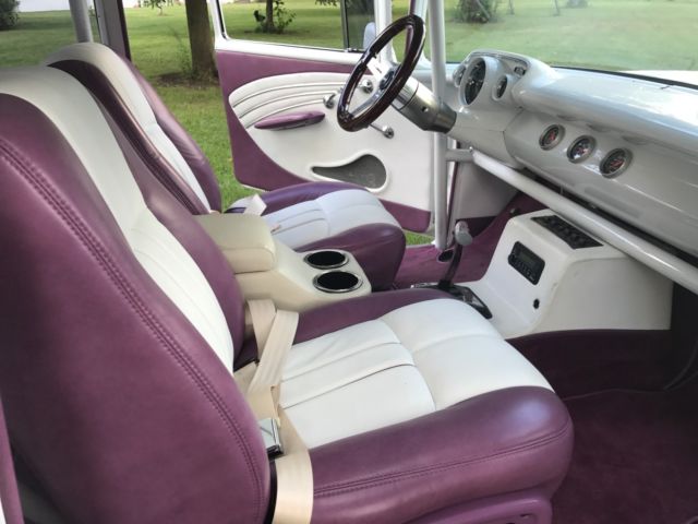 1957 White/Purple Chevrolet Bel Air/150/210 Coupe