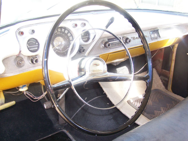 1957 Gold/White Chevrolet Bel Air/150/210 Wagon