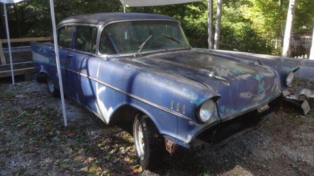 1957 Blue Chevrolet Bel Air/150/210 Sedan