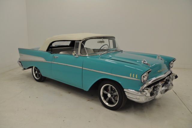 1957 Turquoise Chevrolet Bel Air/150/210 Convertible