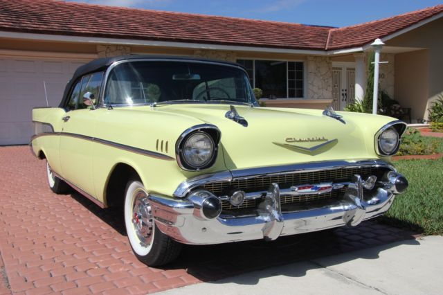 1957 Yellow Chevrolet Bel Air/150/210 Convertible
