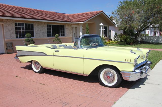 1957 Yellow Chevrolet Bel Air/150/210 Convertible