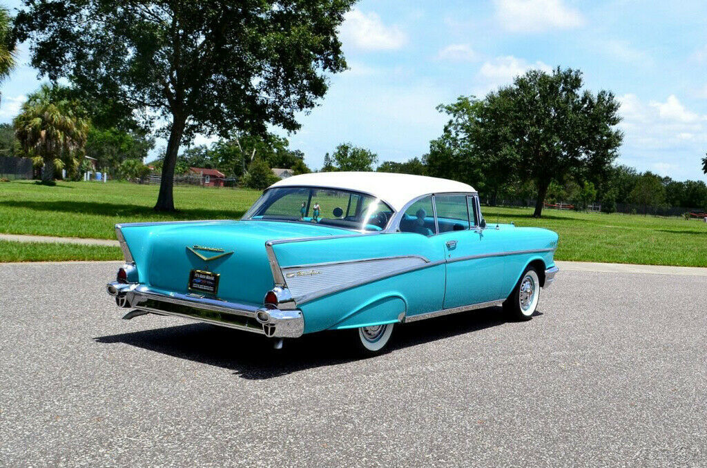 1957 Green Chevrolet Bel Air/150/210