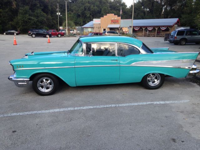 1957 TROPICAL TURQUOISE Chevrolet Bel Air/150/210 Coupe