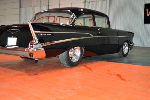 1957 Dusk Pearl/Ivory White Chevrolet Bel Air/150/210 2 door post