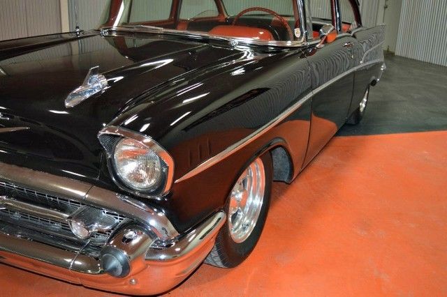 1957 Dusk Pearl/Ivory White Chevrolet Bel Air/150/210 2 door post