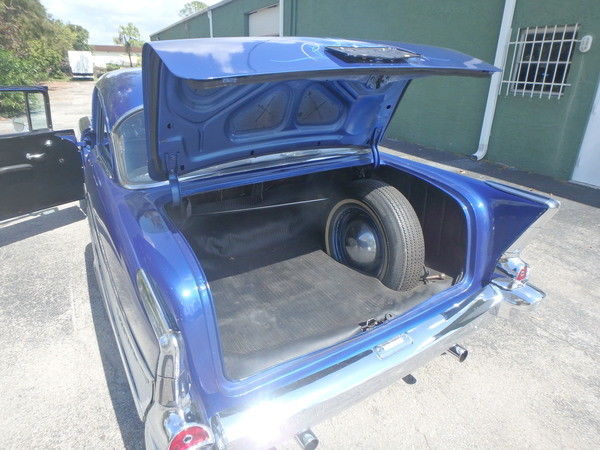 1957 Blue Chevrolet Bel Air/150/210 Hardtop