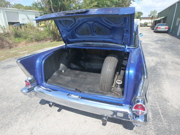 1957 Blue Chevrolet Bel Air/150/210 Hardtop
