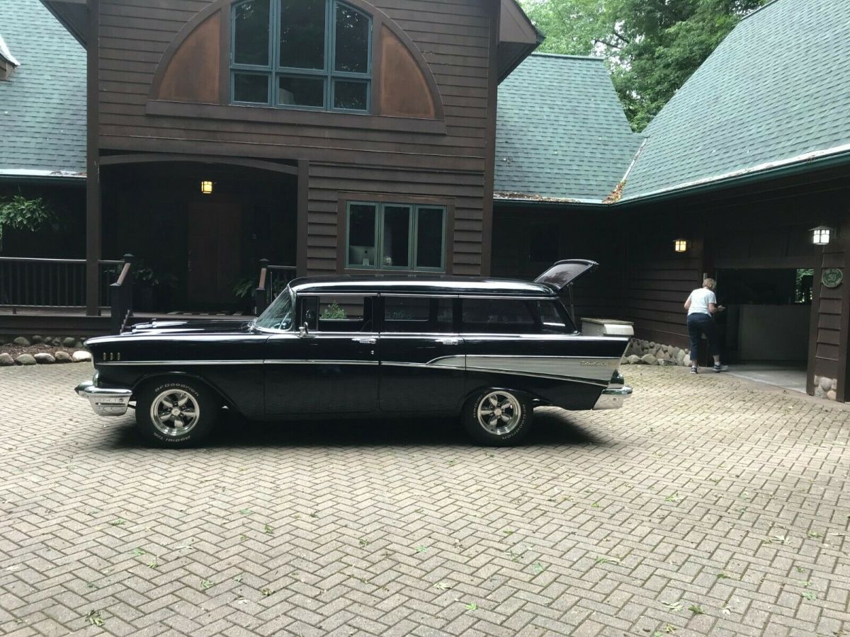 1957 Turquoise Chevrolet Bel Air/150/210 Wagon