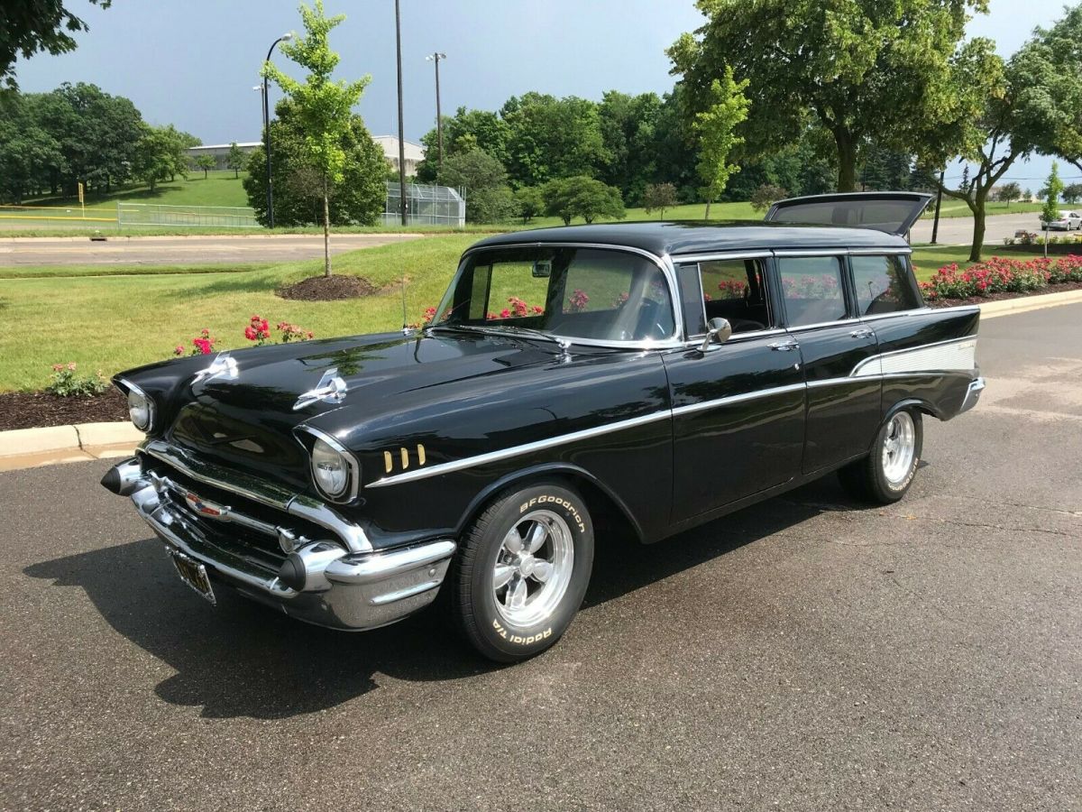 1957 Turquoise Chevrolet Bel Air/150/210 Wagon