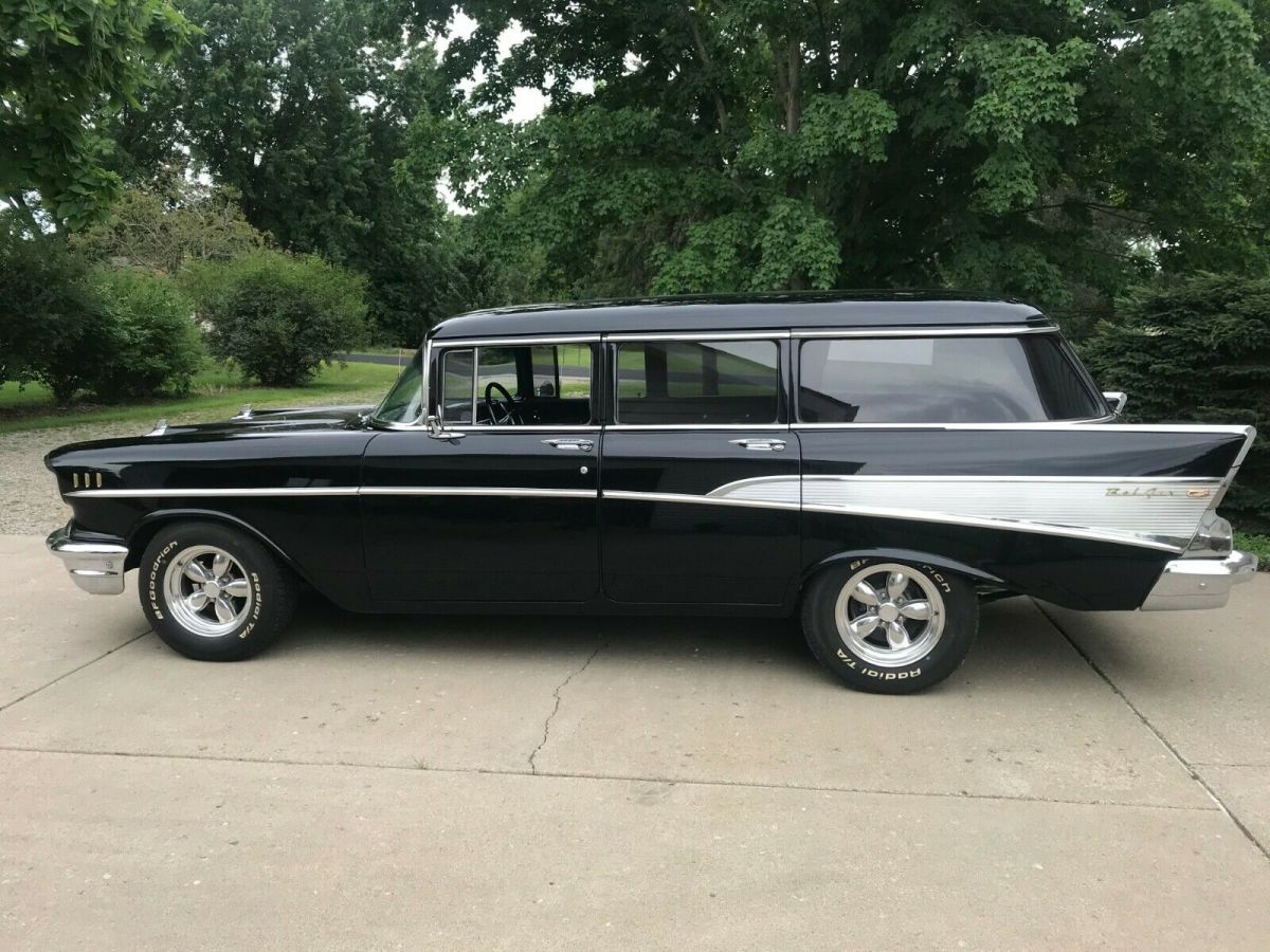 1957 Turquoise Chevrolet Bel Air/150/210 Wagon