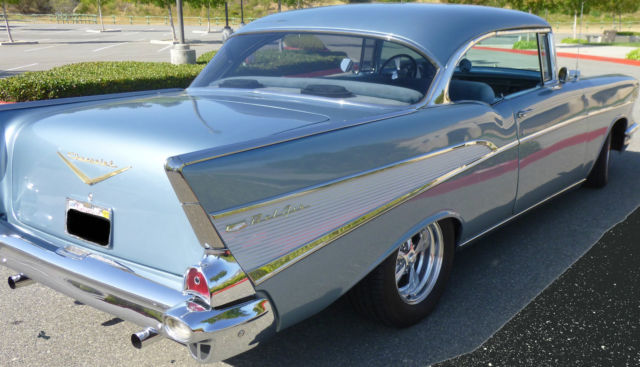 19570000 Blue Chevrolet Bel Air/150/210 2 Door Hardtop