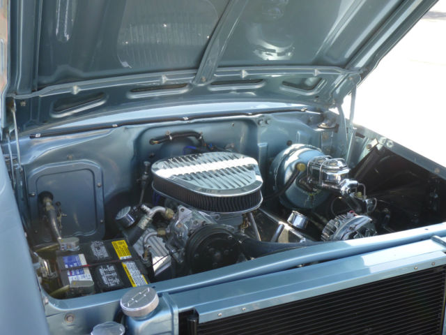 19570000 Blue Chevrolet Bel Air/150/210 2 Door Hardtop