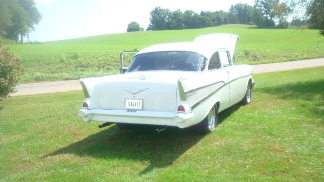1957 Chevrolet Bel Air/150/210
