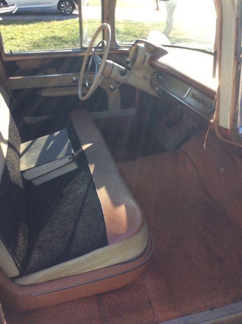 1957 Bronze/white Chevrolet Bel Air/150/210 Sedan