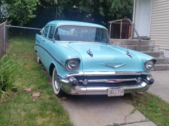 1957 Turquoise Chevrolet Bel Air/150/210 Sedan