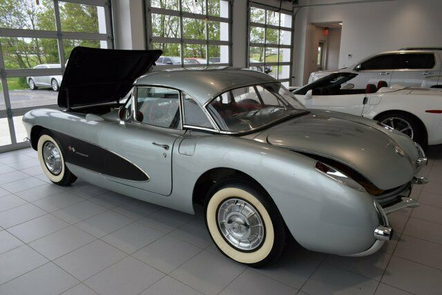 1957 -- Chevrolet Corvette --