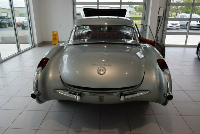 1957 -- Chevrolet Corvette --