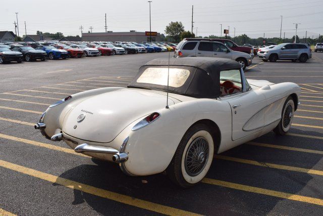 1957 -- Chevrolet Corvette --