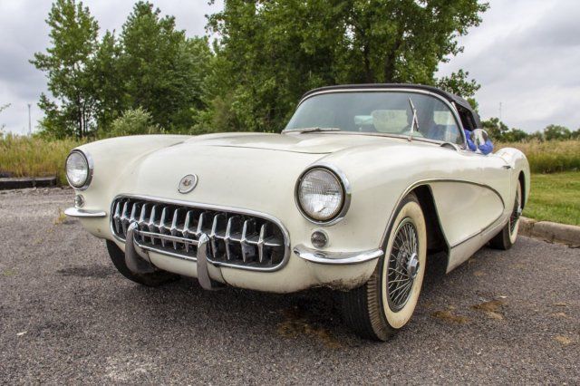 1957 -- Chevrolet Corvette --
