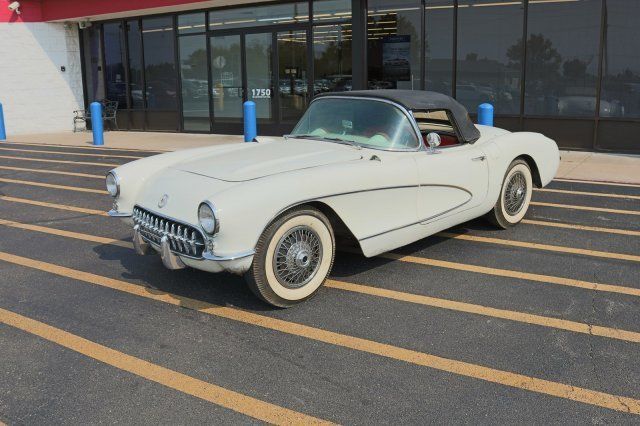 1957 -- Chevrolet Corvette --