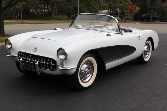 1957 Polo White w/ Silver Coves Chevrolet Corvette