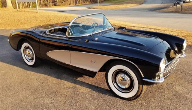 1957 Black w/ silver coves Chevrolet Corvette Convertible