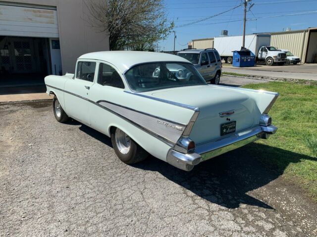 1957 Green Chevrolet Bel Air/150/210