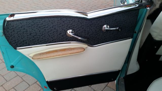 1957 turquoise / white Chevrolet Bel Air/150/210 HARDTOP