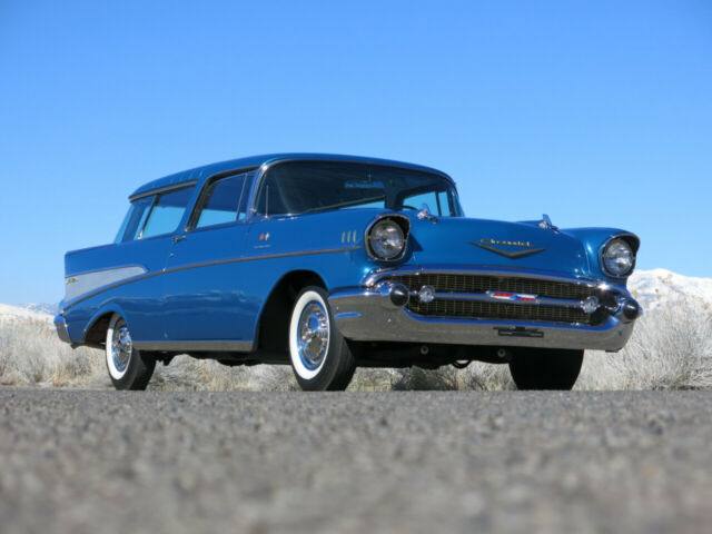 1957 Turquoise Chevrolet Nomad Wagon